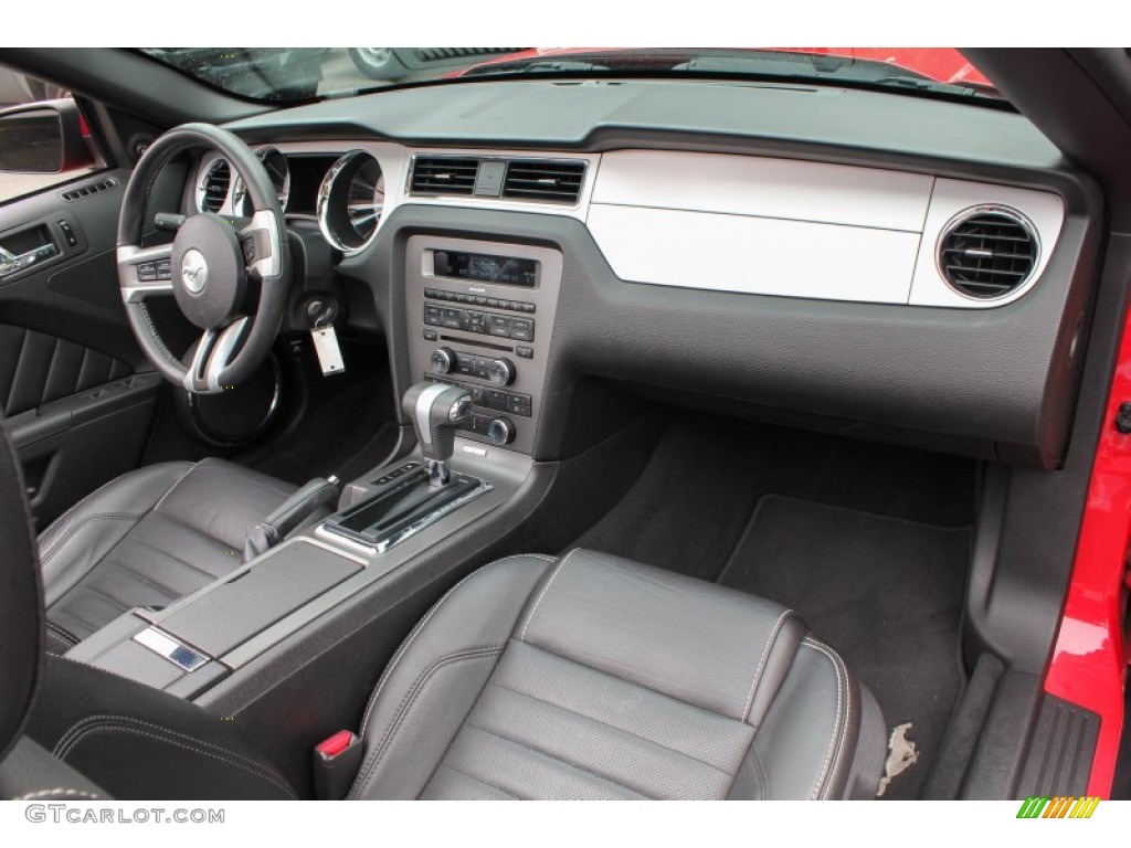 2010 Ford Mustang V6 Premium Convertible Charcoal Black Dashboard Photo #81568089