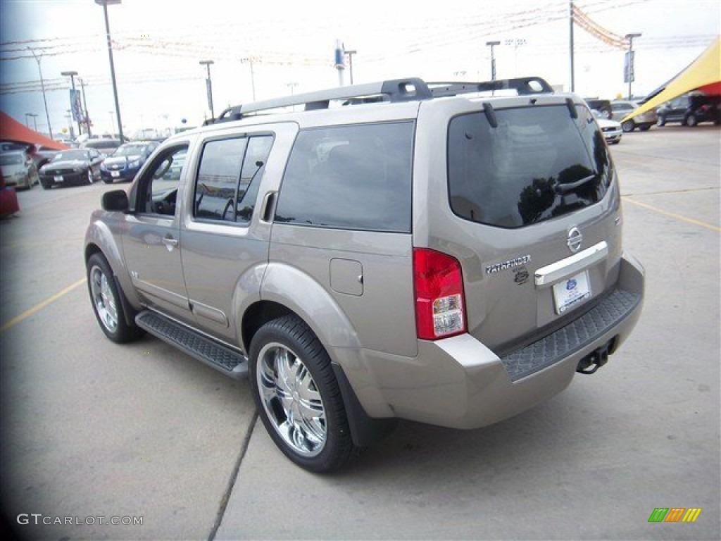 2008 Pathfinder SE V8 - Desert Stone / Graphite photo #10
