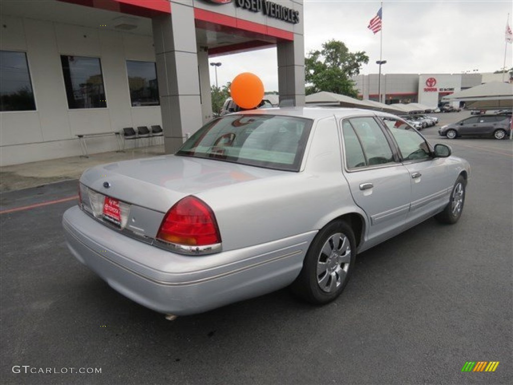 2002 Crown Victoria  - Silver Frost Metallic / Light Graphite photo #7