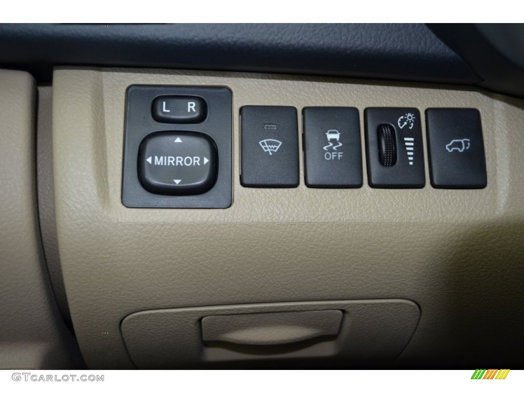 2013 Toyota Highlander Limited Controls Photo #81570900