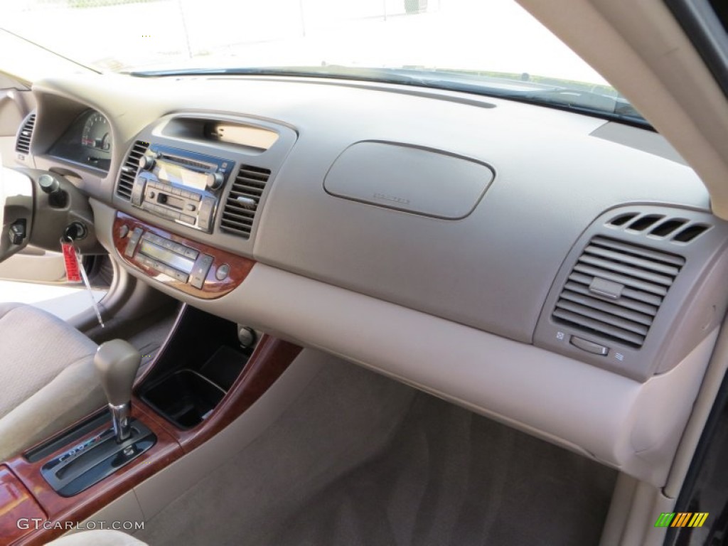 2003 Camry XLE - Black Walnut Pearl / Taupe photo #21