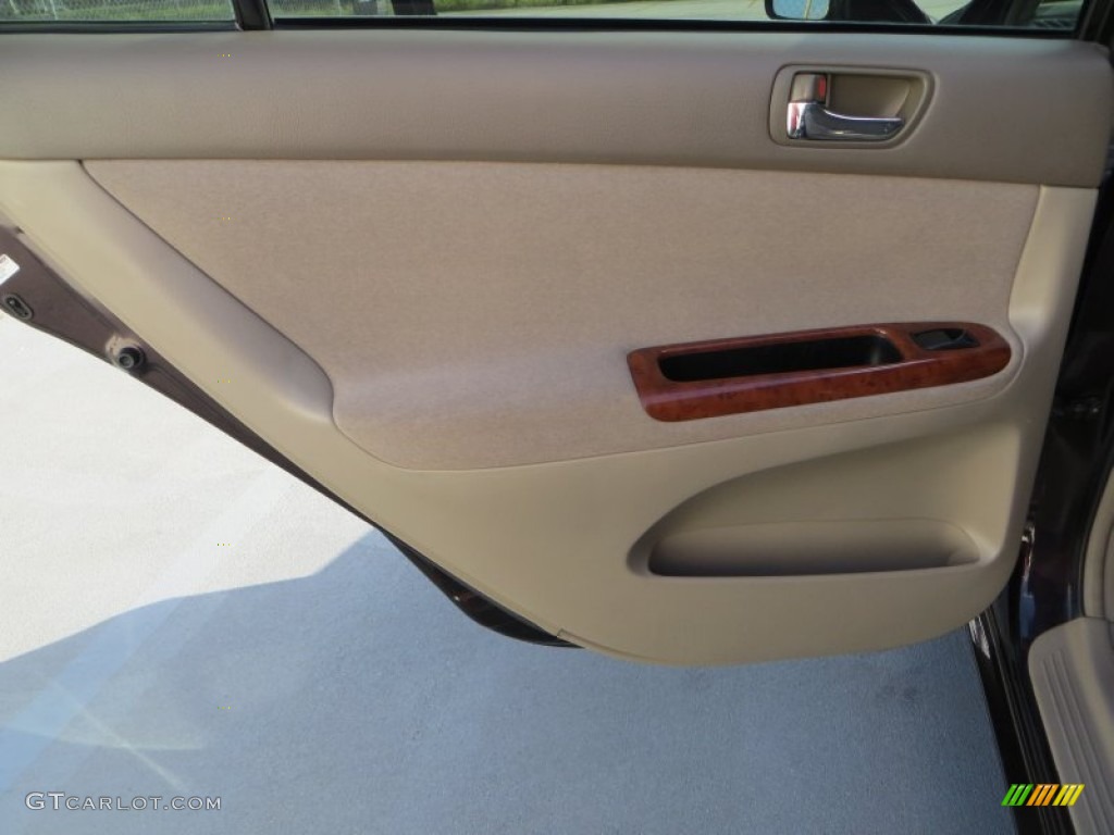 2003 Camry XLE - Black Walnut Pearl / Taupe photo #26