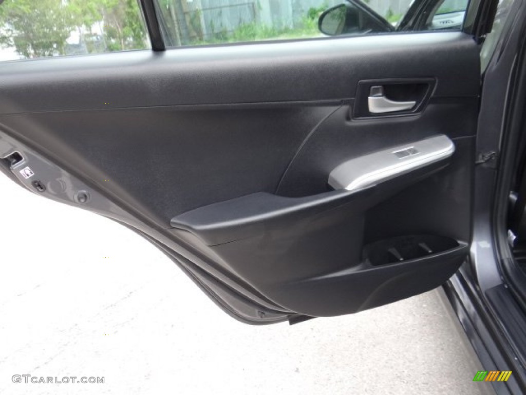 2013 Toyota Camry SE Black/Ash Door Panel Photo #81576360
