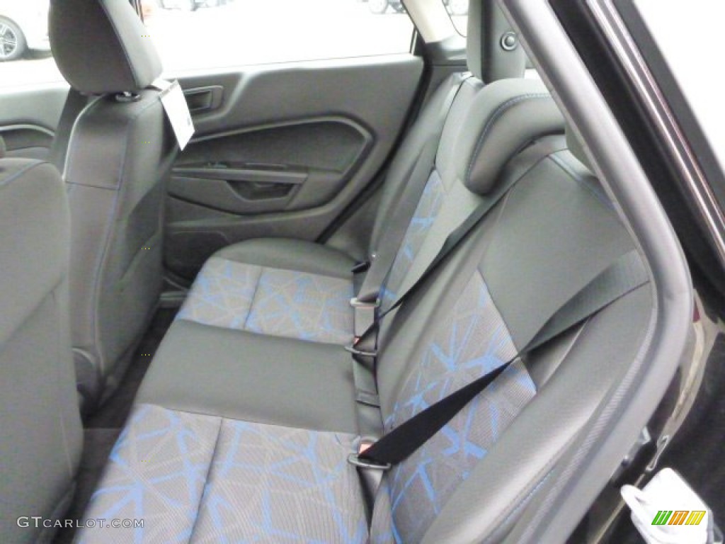 2013 Fiesta SE Sedan - Tuxedo Black / Charcoal Black/Blue Accent photo #9