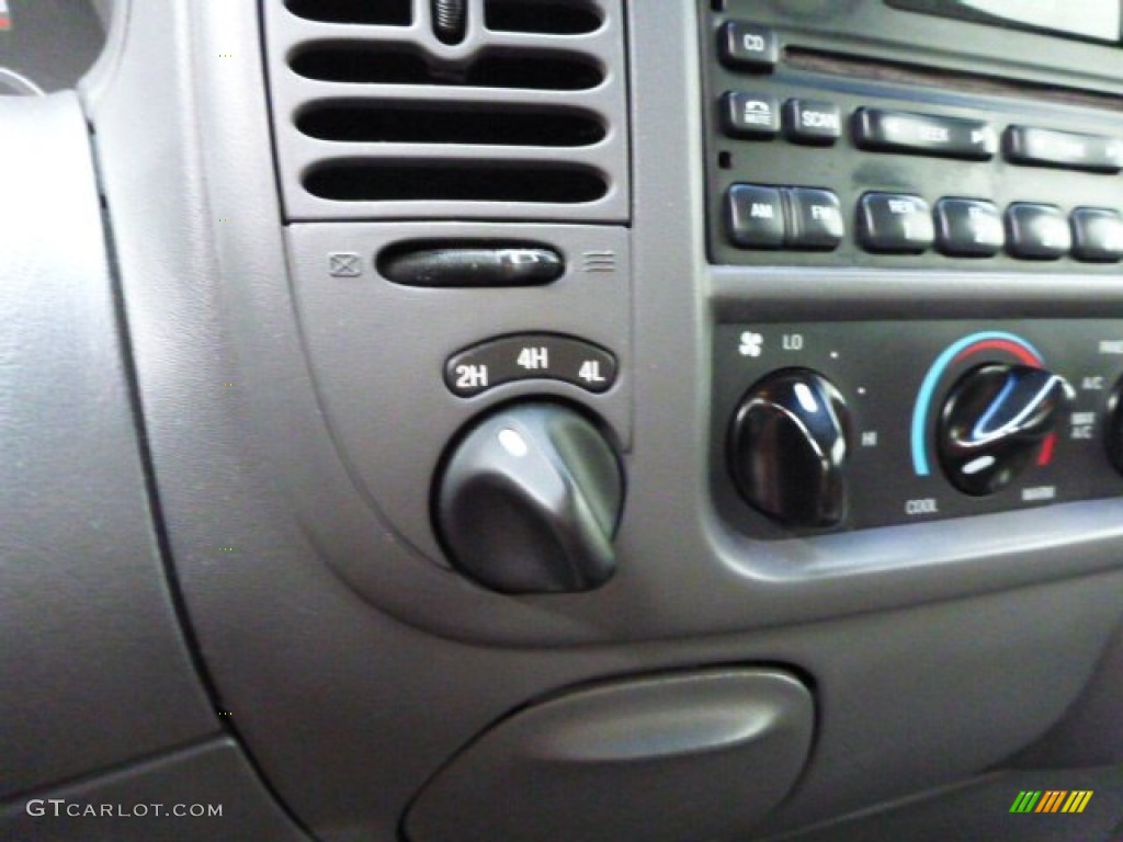 2001 Ford F150 XLT SuperCab 4x4 Controls Photo #81579804