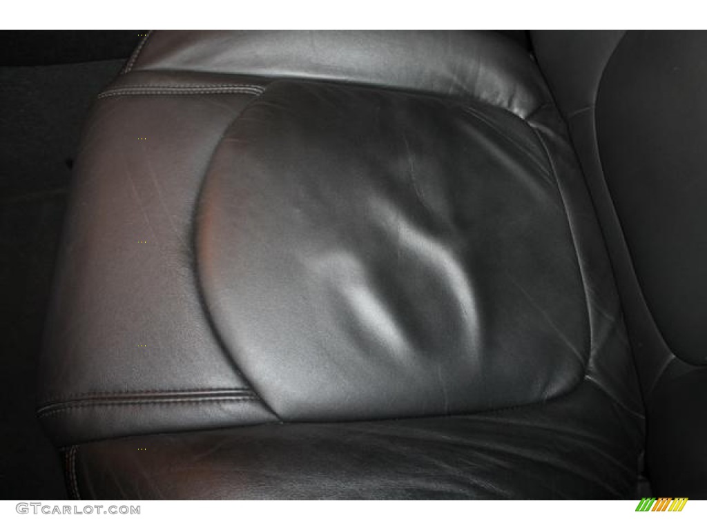 2007 Outlook XR AWD - Charcoal Black / Black photo #22