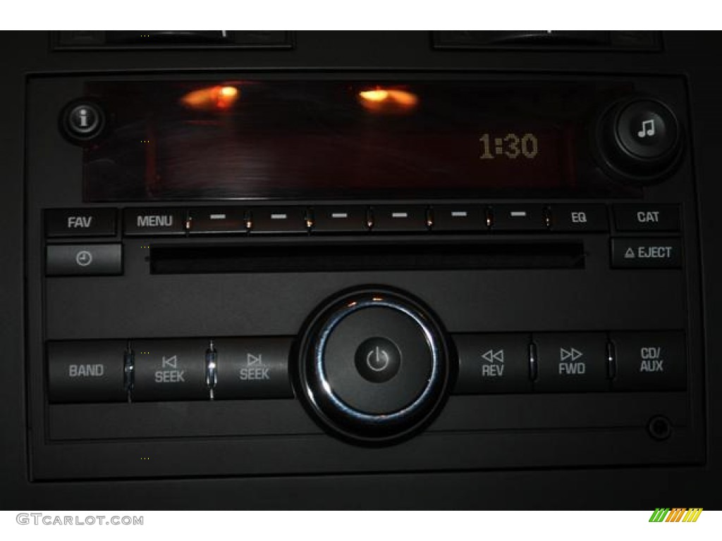 2007 Outlook XR AWD - Charcoal Black / Black photo #39