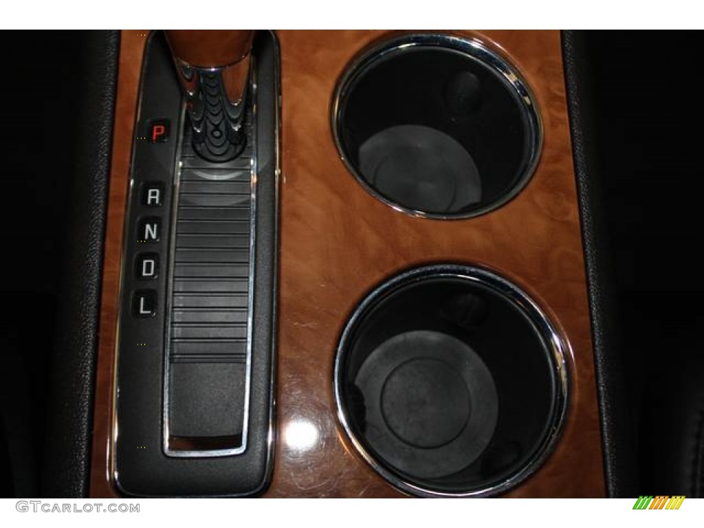 2007 Outlook XR AWD - Charcoal Black / Black photo #42