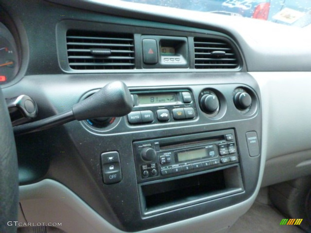 2003 Honda Odyssey EX-L Controls Photo #81580248