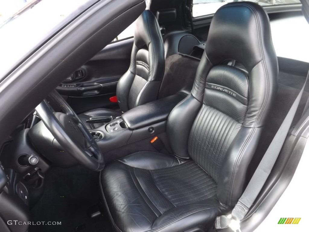 2004 Chevrolet Corvette Coupe Front Seat Photo #81582273