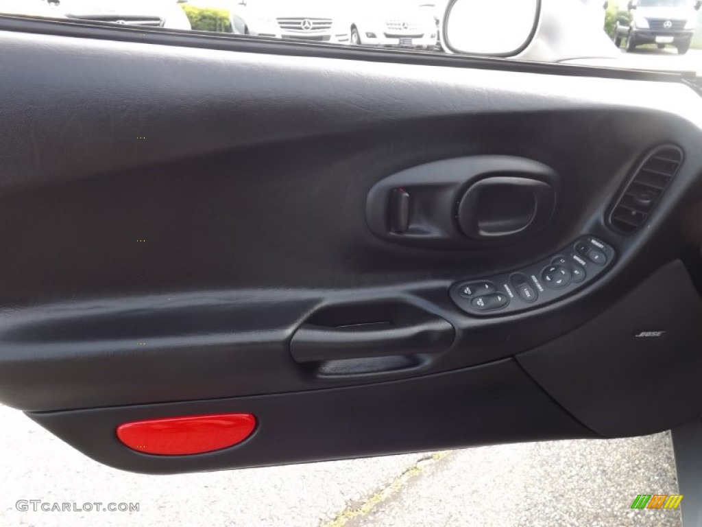 2004 Chevrolet Corvette Coupe Black Door Panel Photo #81582286
