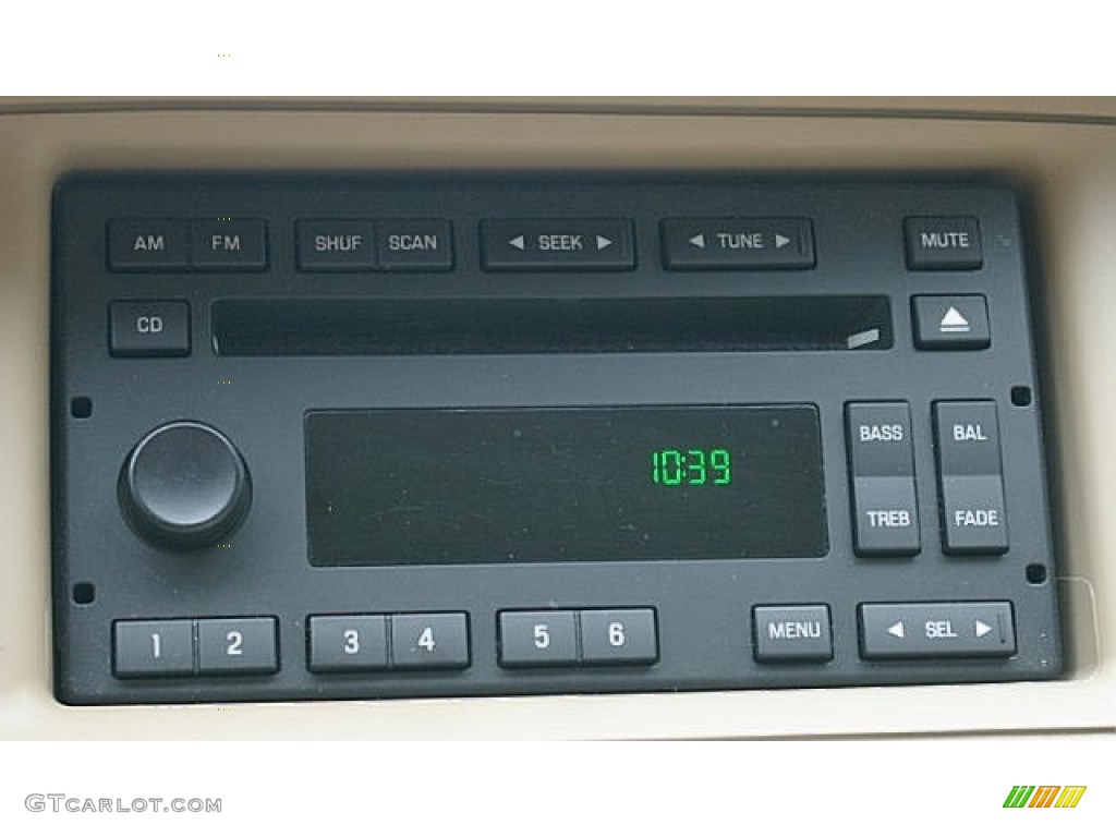 2006 Mercury Grand Marquis GS Audio System Photo #81583170