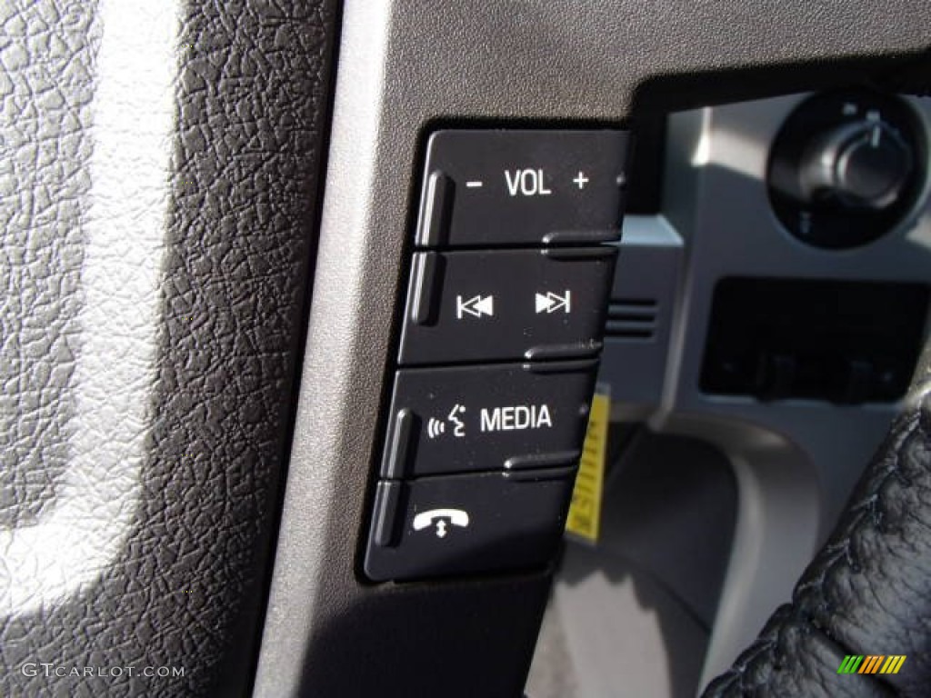 2013 Ford F150 Lariat SuperCab 4x4 Controls Photo #81587188
