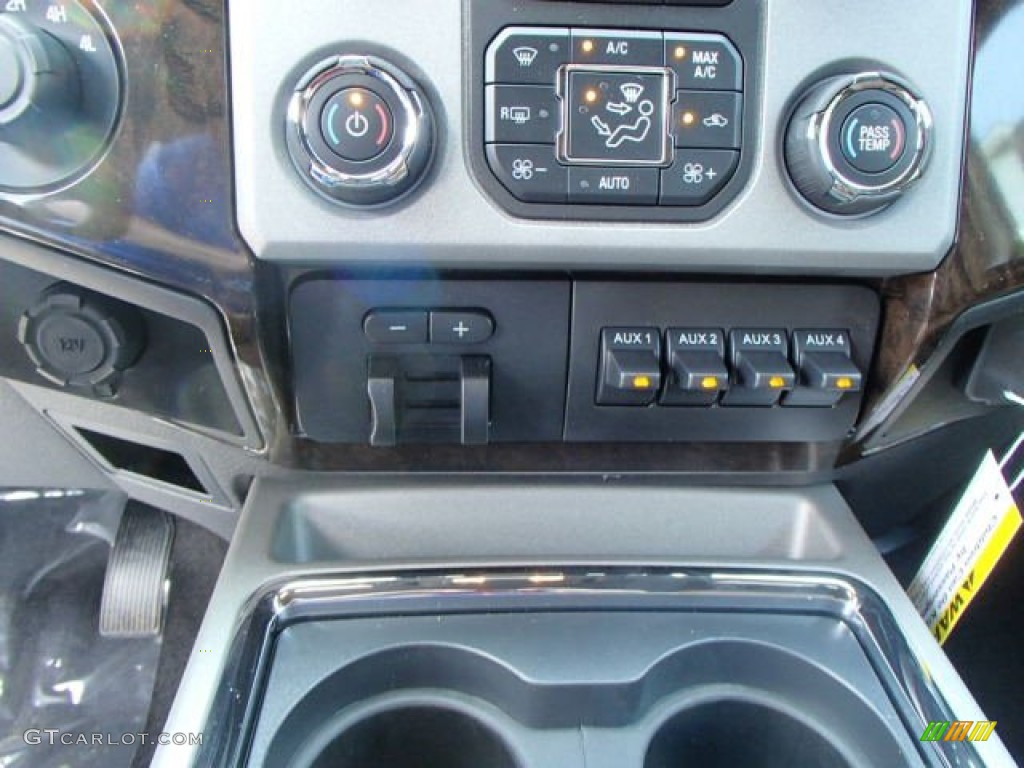 2013 F250 Super Duty King Ranch Crew Cab 4x4 - Oxford White / King Ranch Chaparral Leather/Black Trim photo #20