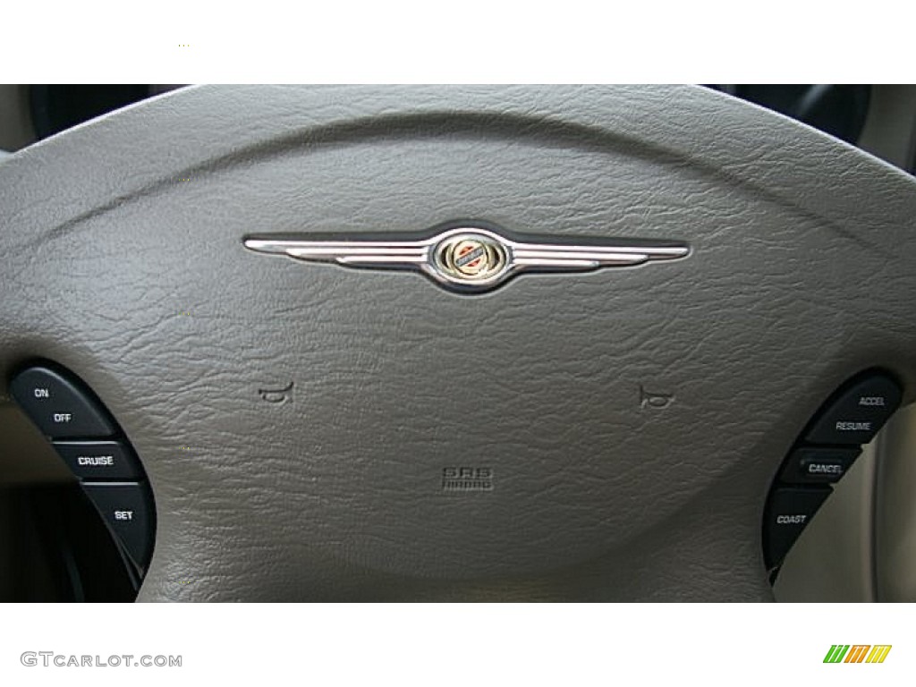 2007 Town & Country Touring - Cool Vanilla White / Dark Khaki/Light Graystone photo #10