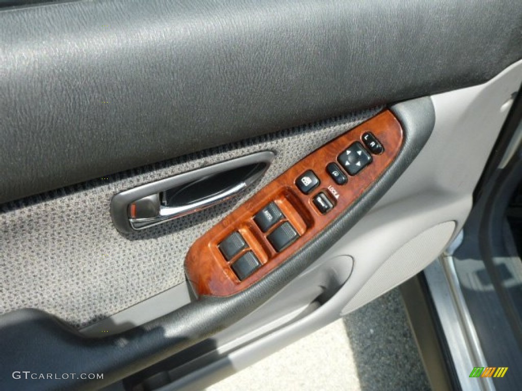 2004 Outback Wagon - Silver Stone Metallic / Gray/Black photo #14