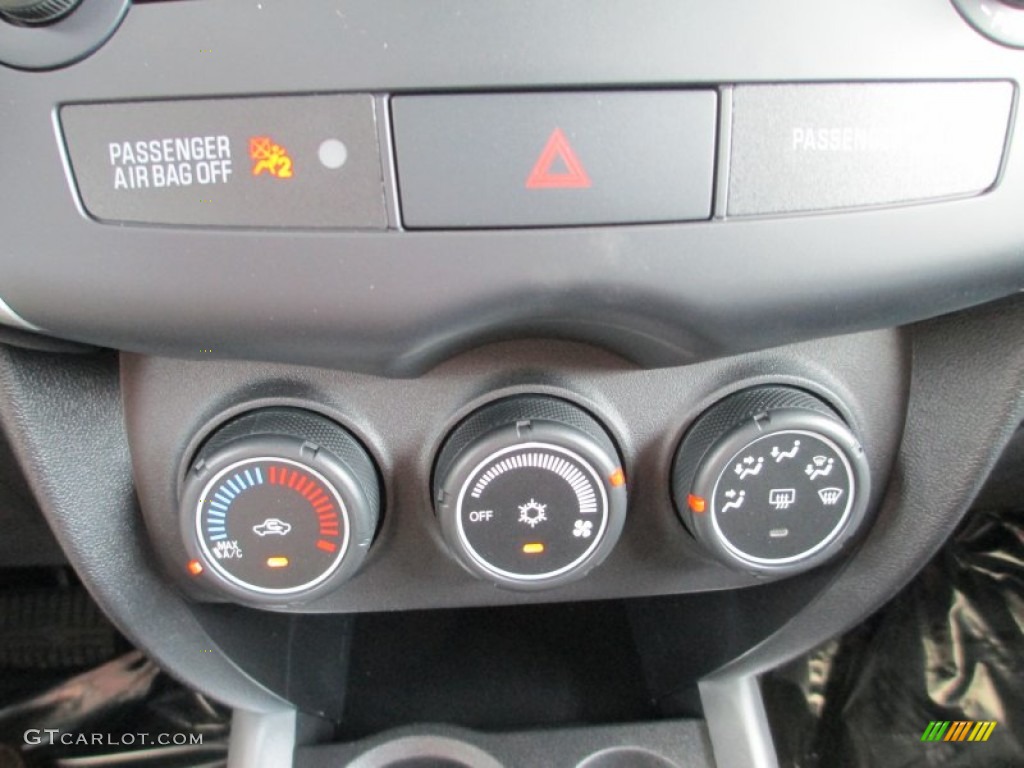 2013 Mitsubishi Outlander Sport ES Controls Photo #81594586