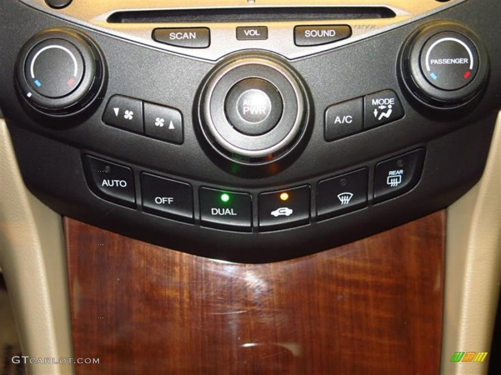 2007 Honda Accord EX-L Sedan Controls Photos