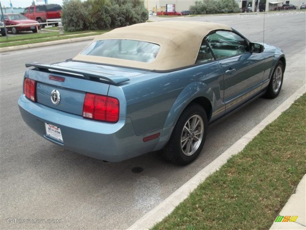 2005 Mustang V6 Deluxe Convertible - Windveil Blue Metallic / Medium Parchment photo #8