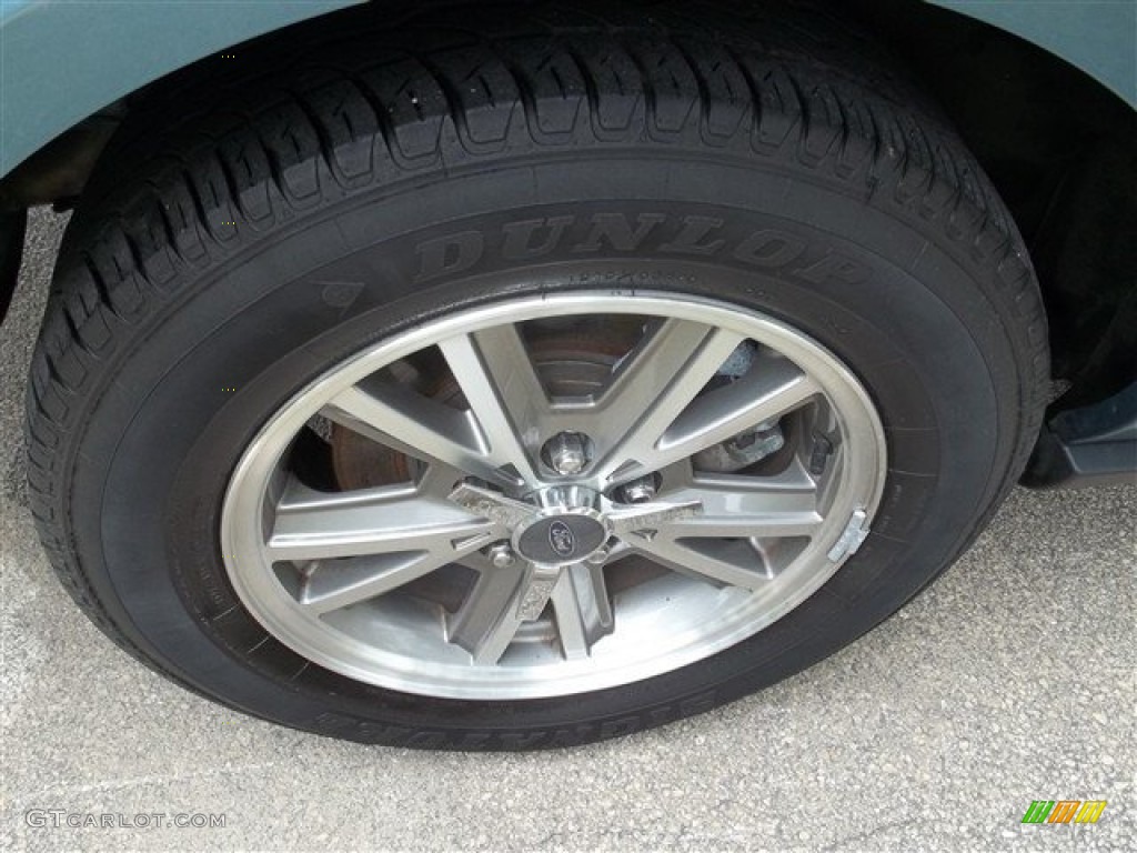 2005 Ford Mustang V6 Deluxe Convertible Wheel Photos