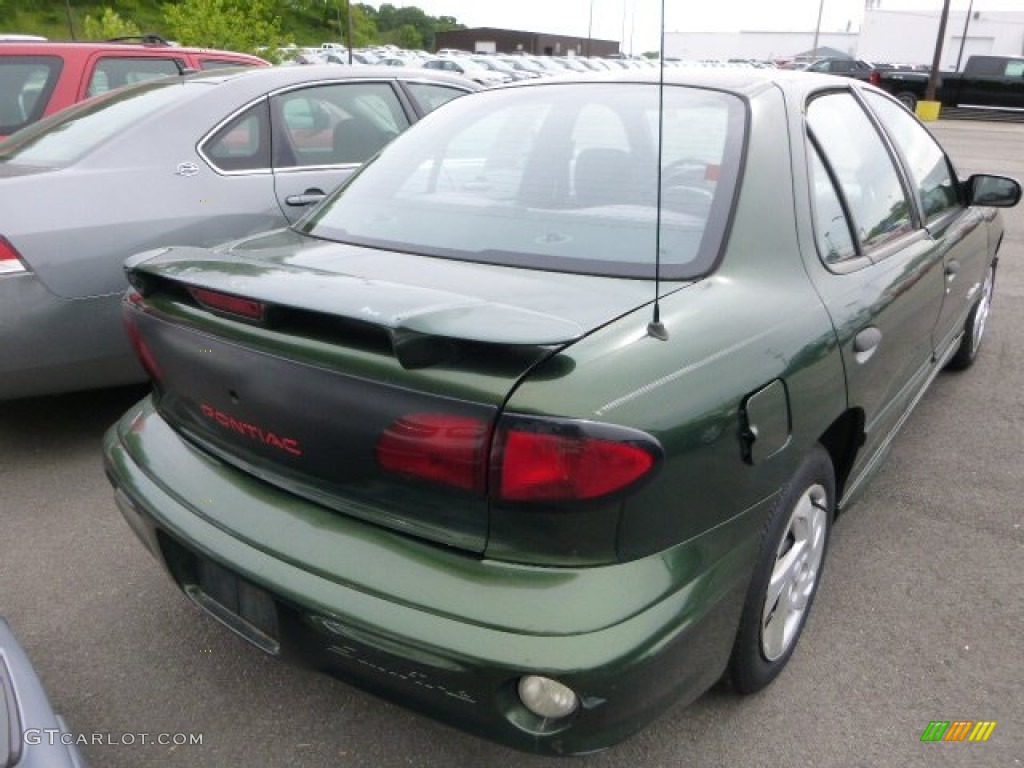 2000 Sunfire SE Sedan - Spruce Green Metallic / Graphite photo #2