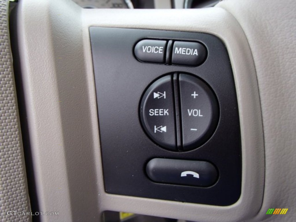 2013 Ford Expedition Limited 4x4 Controls Photos