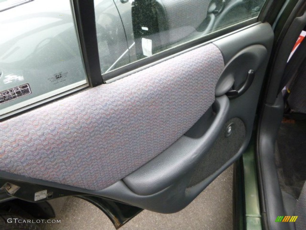 2000 Pontiac Sunfire SE Sedan Graphite Door Panel Photo #81599611