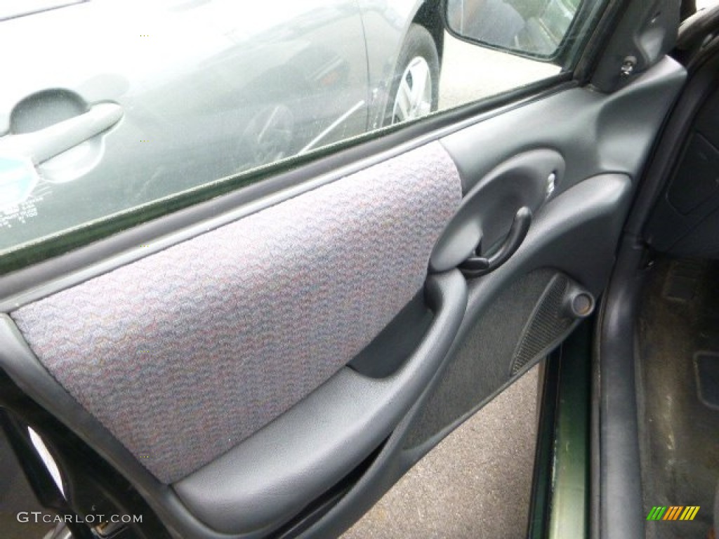 2000 Pontiac Sunfire SE Sedan Door Panel Photos