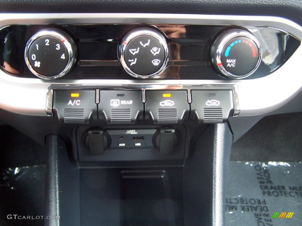 2012 Kia Rio Rio5 EX Hatchback Controls Photo #81600344