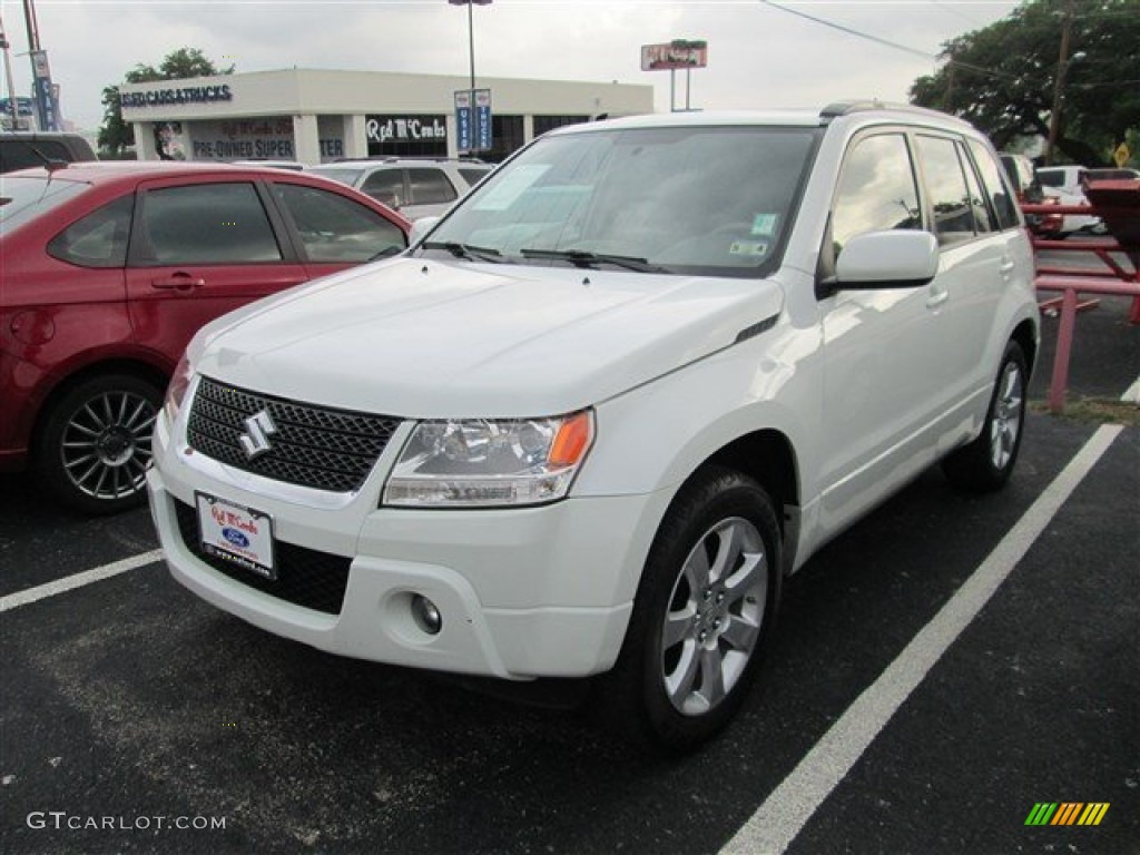 2011 Grand Vitara Limited - White Water Pearl / Beige photo #5