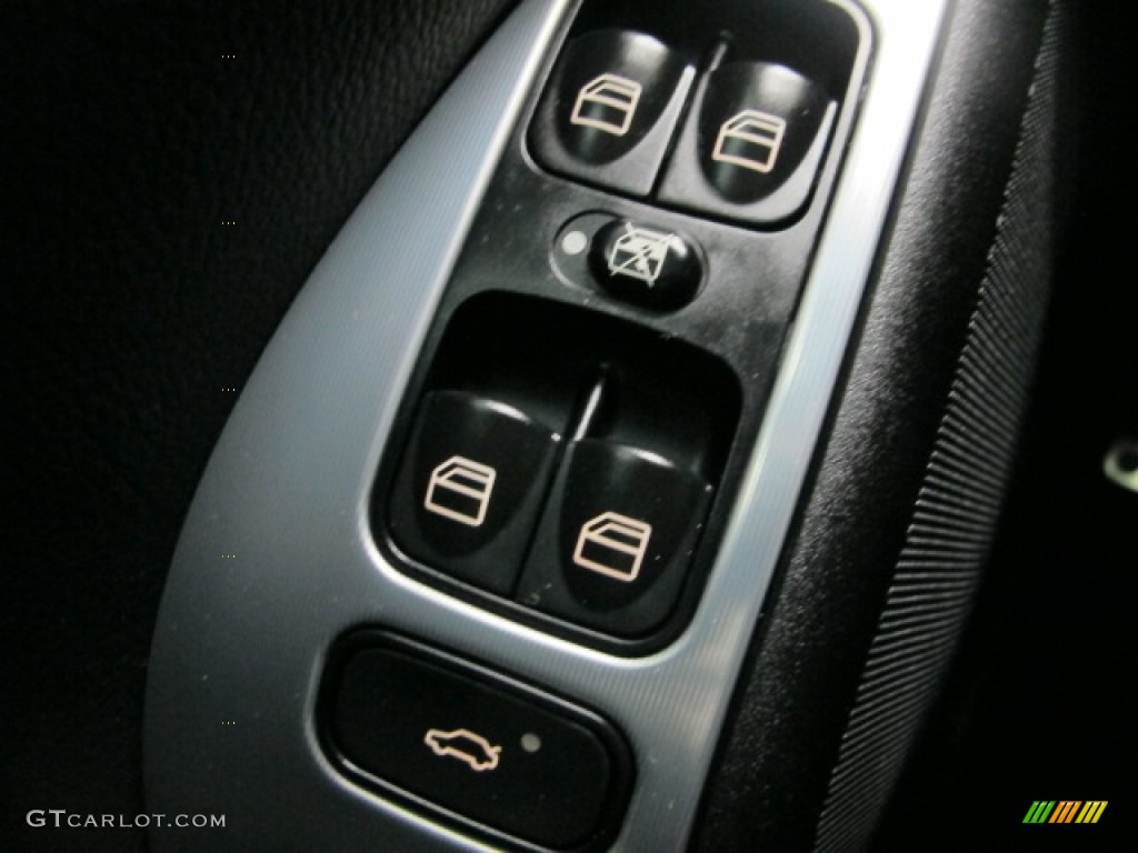 2006 Mercedes-Benz C 230 Sport Controls Photo #81602969