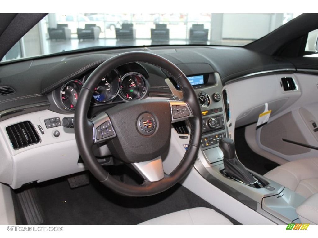 2013 Cadillac CTS Coupe Dashboard Photos