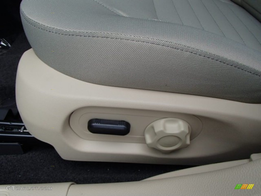 2013 Taurus SE - Kodiak Brown Metallic / Dune photo #16