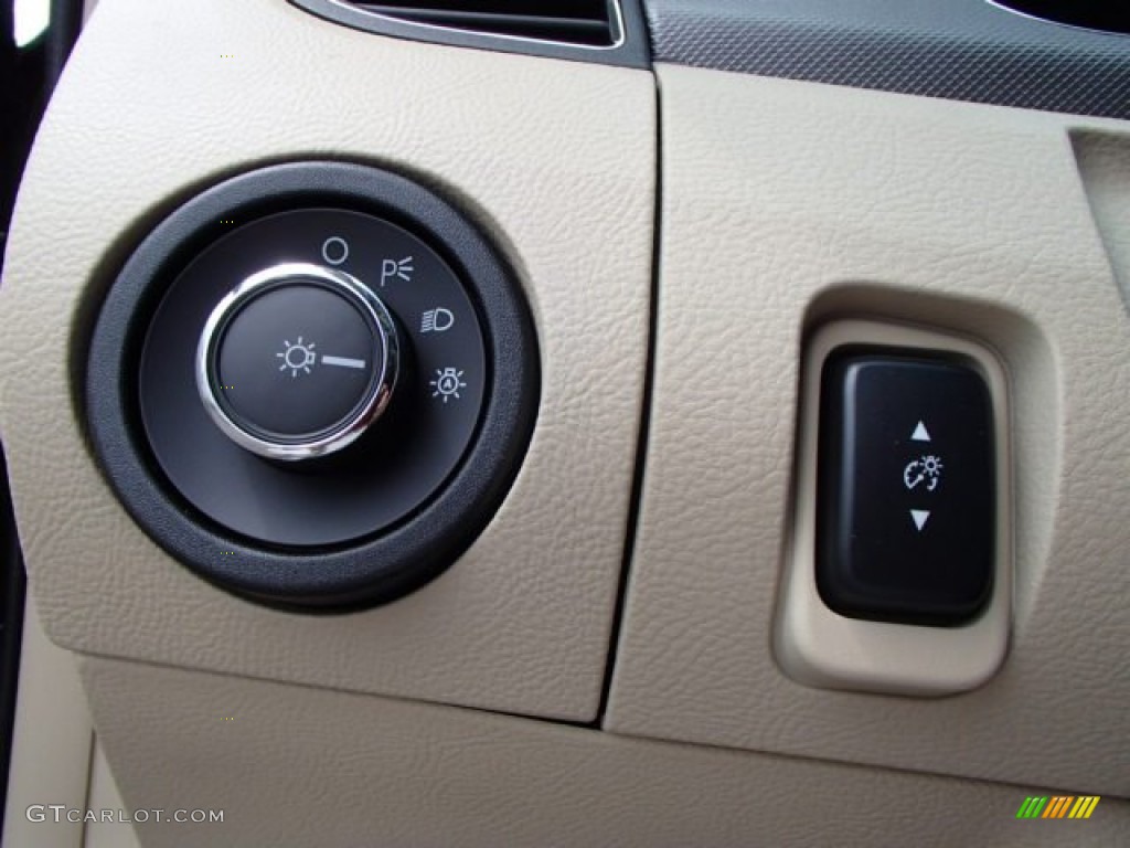 2013 Taurus SE - Kodiak Brown Metallic / Dune photo #22