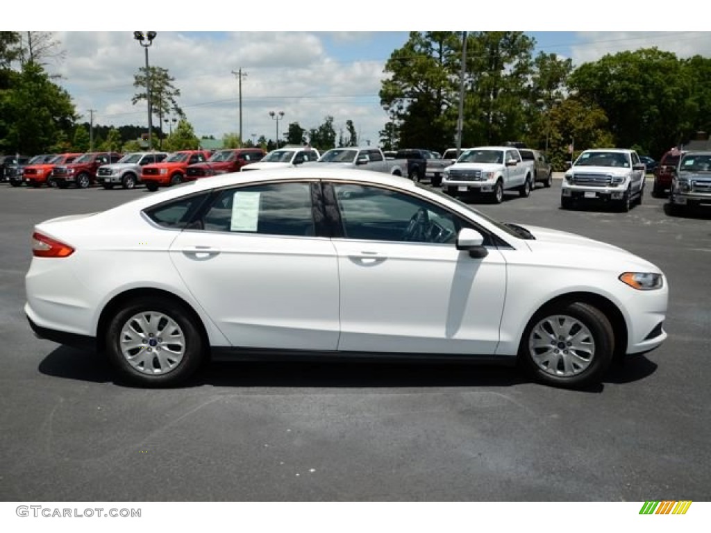 2013 Fusion S - Oxford White / Earth Gray photo #4