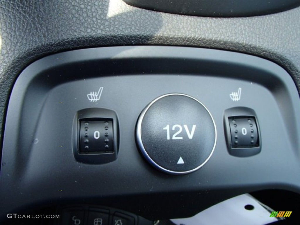2013 Ford Focus ST Hatchback Controls Photo #81614125