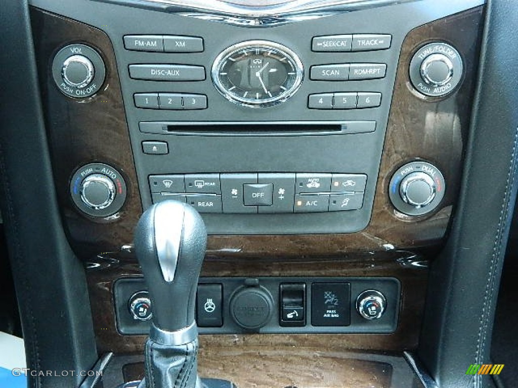 2011 Infiniti QX 56 4WD Controls Photo #81614605