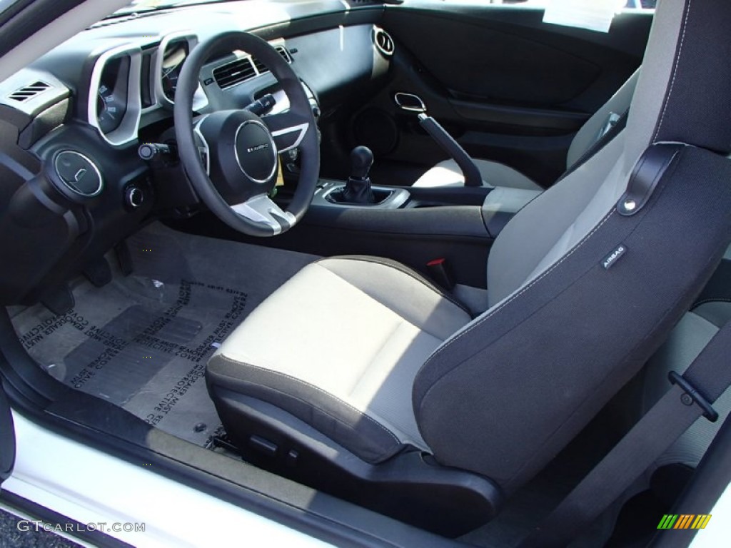 Gray Interior 2011 Chevrolet Camaro LT Coupe Photo #81617049
