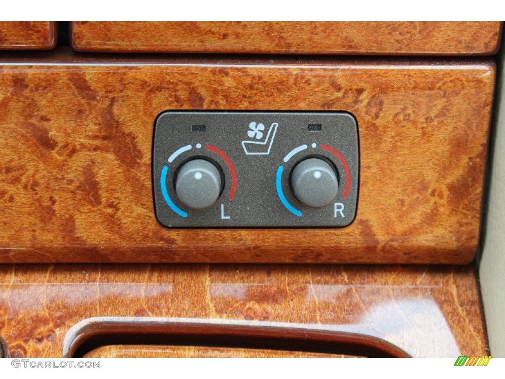 2004 Lexus LS 430 Controls Photo #81620205