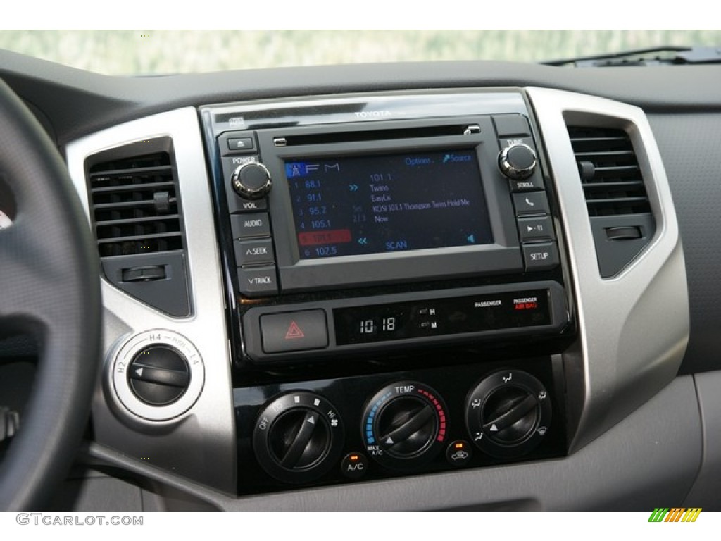 2013 Toyota Tacoma V6 TRD Access Cab 4x4 Controls Photo #81620505