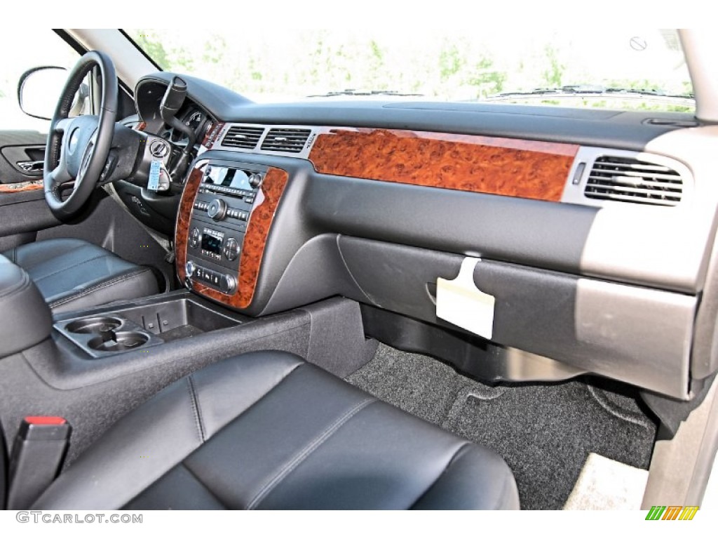 2013 Chevrolet Avalanche LT 4x4 Black Diamond Edition Ebony Dashboard Photo #81620811
