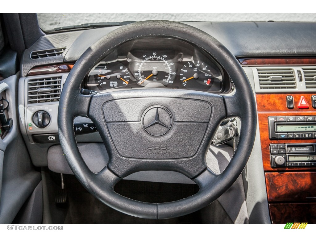 1996 Mercedes-Benz E 320 Sedan Gray Steering Wheel Photo #81625827