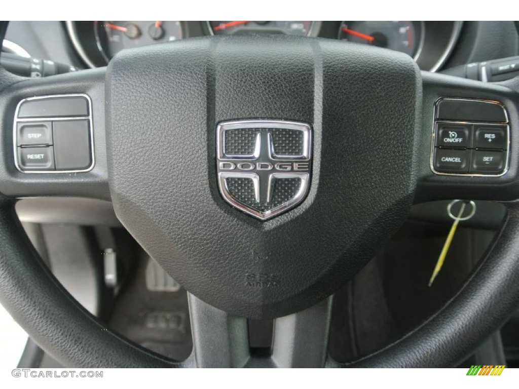 2013 Dodge Avenger SE Controls Photo #81626357