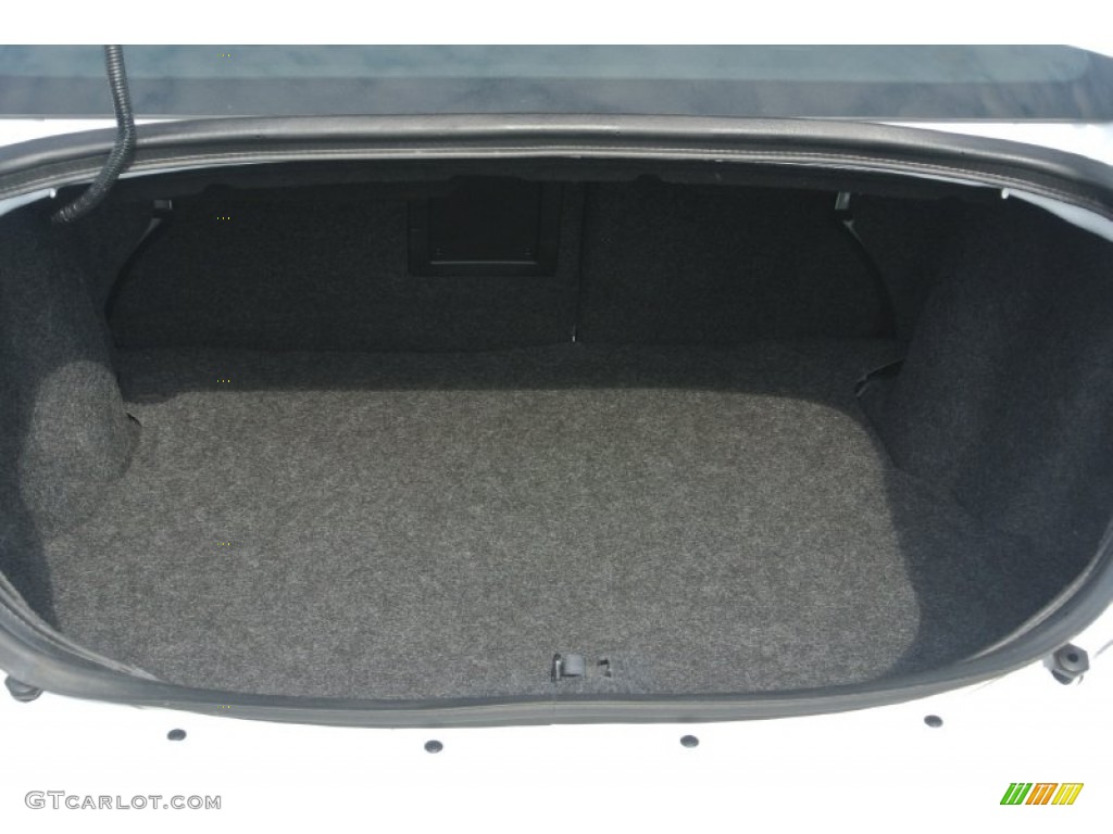 2013 Dodge Avenger SE Trunk Photos