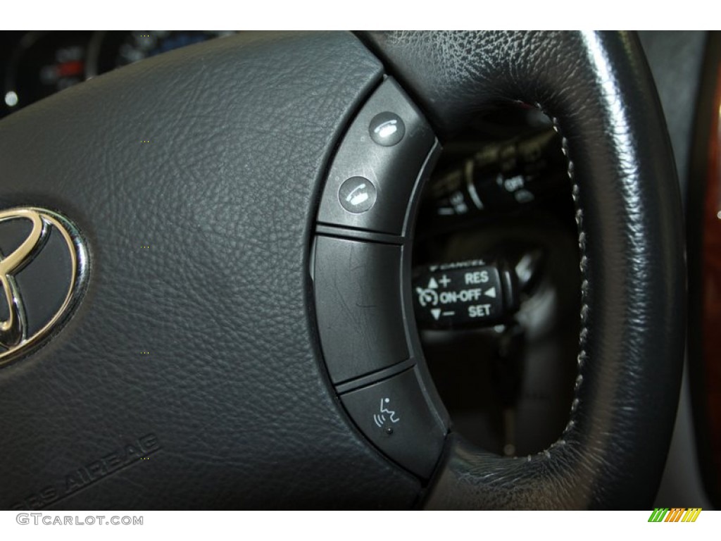 2005 Toyota Land Cruiser Standard Land Cruiser Model Controls Photo #81626586
