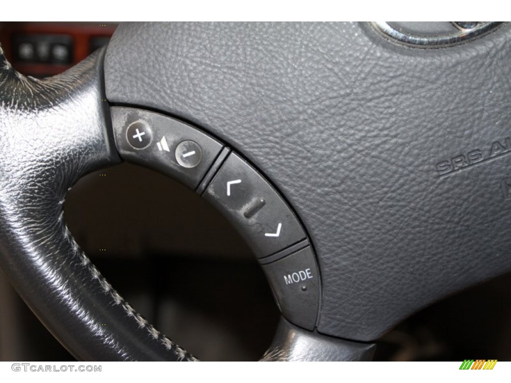 2005 Toyota Land Cruiser Standard Land Cruiser Model Controls Photo #81626607