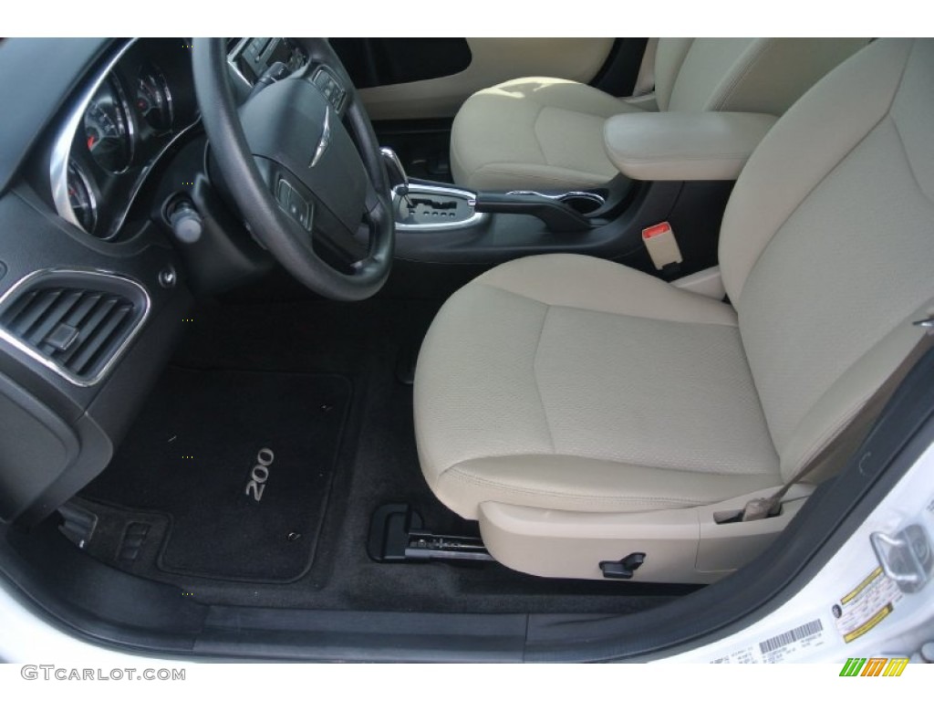 2012 200 LX Sedan - Bright White / Black/Light Frost photo #8