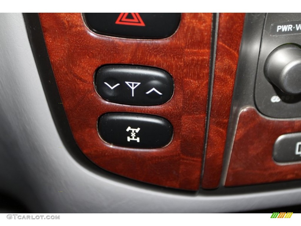 2005 Toyota Land Cruiser Standard Land Cruiser Model Controls Photo #81626847