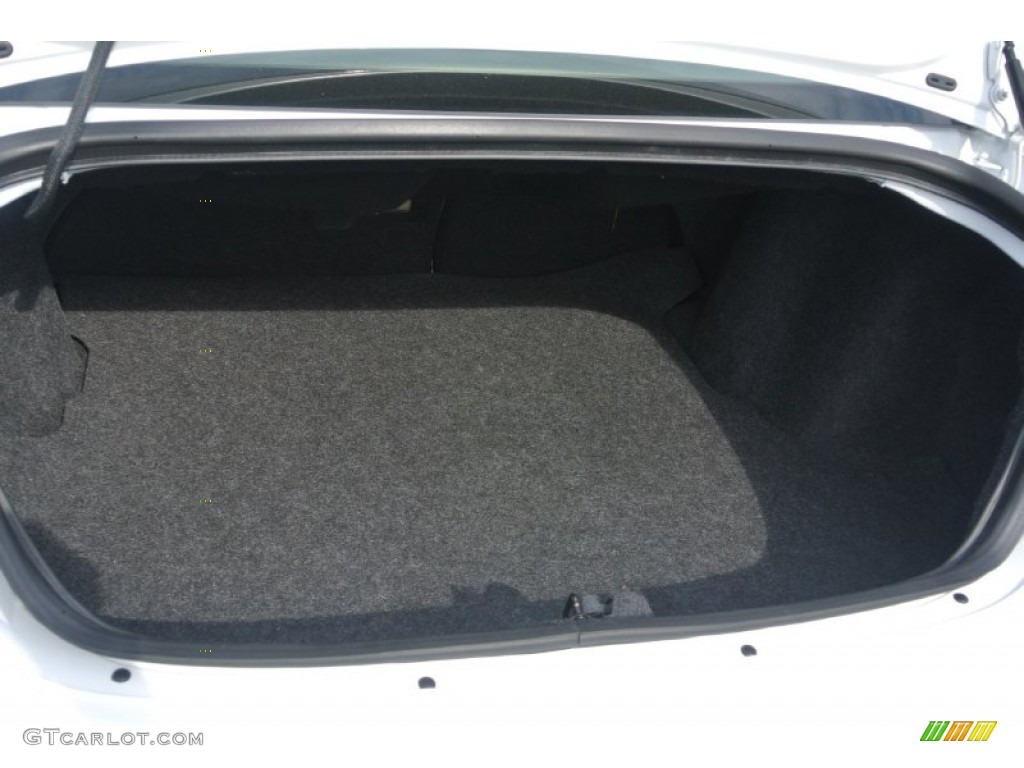 2012 200 LX Sedan - Bright White / Black/Light Frost photo #18