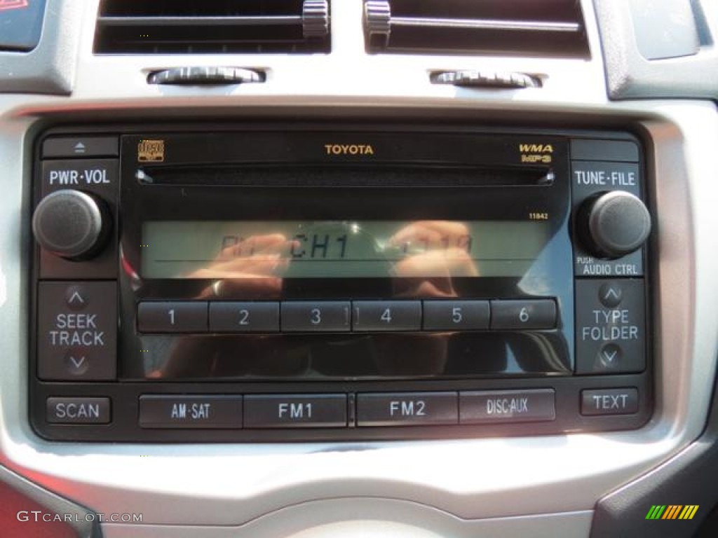 2010 Toyota Yaris 3 Door Liftback Audio System Photos